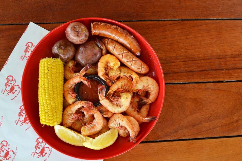 10 New Jersey Restaurants Nailing Classic Fried Fish Flavor - Decor Hint The Crab Trap - Somers Point