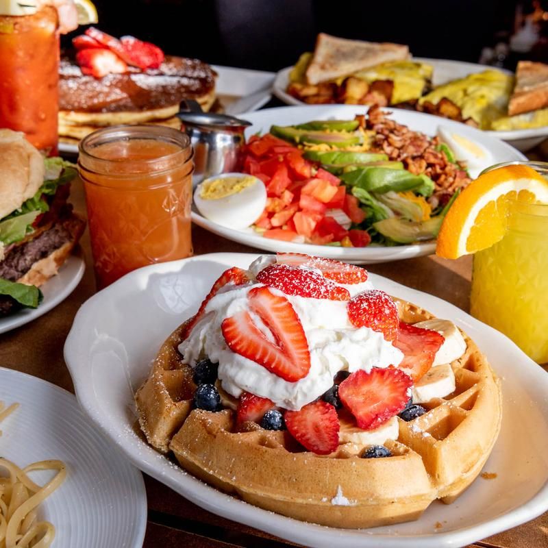 15 The Timeless New England Breakfast Spots Everyone In Massachusetts Should Try - Decor Hint Red's Sandwich Shop - Salem
