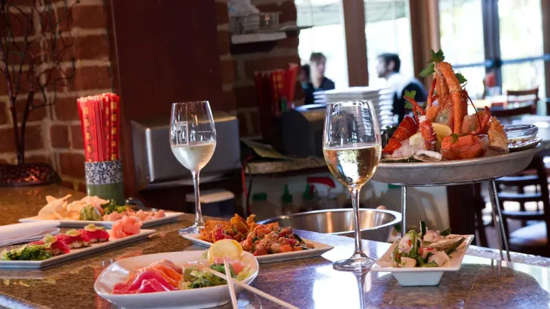 The 15 Best Restaurants In Wilmington That Define Delaware Dining - Decor Hint Banks' Seafood Kitchen And Raw Bar