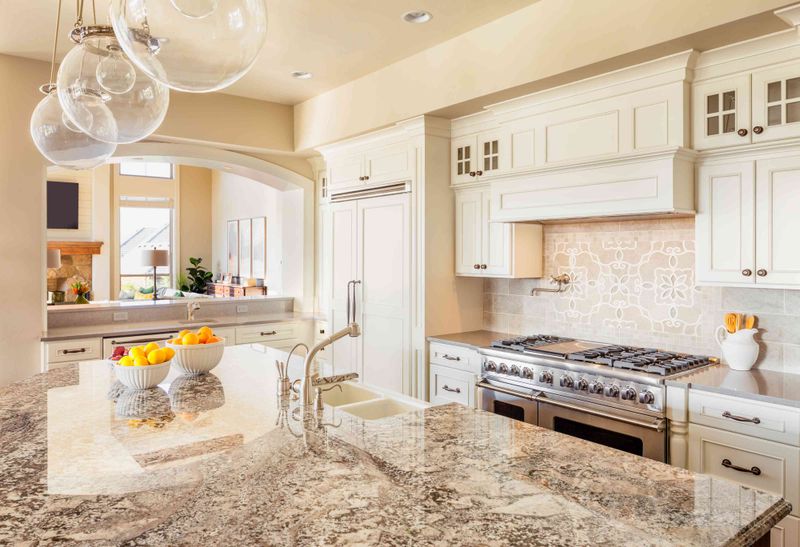 16 Georgia Home Trends Locals Already Regret (And More On The Way) - Decor Hint Granite Countertops Everywhere