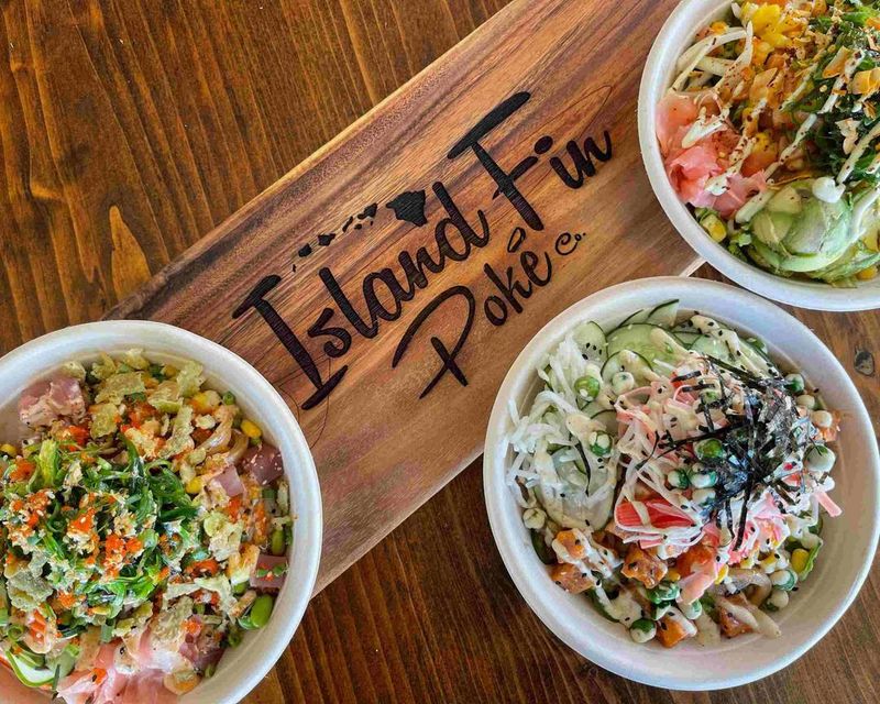 17 Florida Restaurants Where Flavor's High And Prices Are Low - Decor Hint Island Fin Poke, Orlando (Lake Nona area)