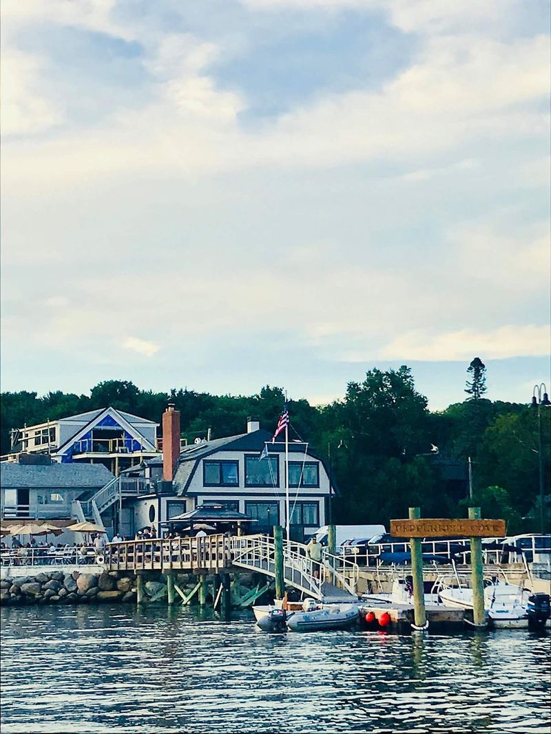 12 Lakeside Restaurants In Massachusetts That Wow Beyond The Menu - Decor Hint Pepperrell Cove, Kittery