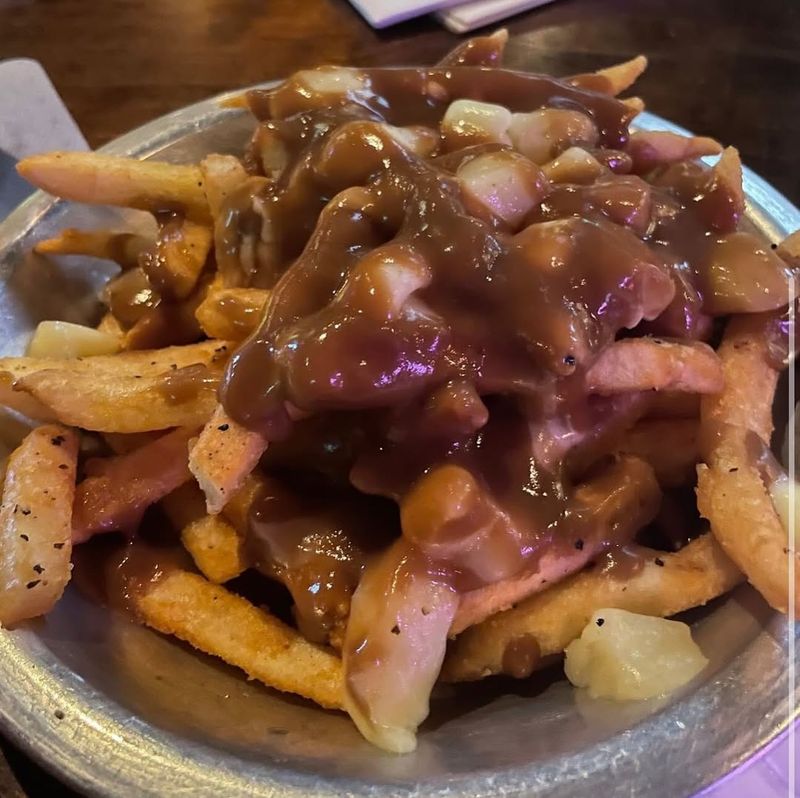 Best Food Spots To Try In Las Vegas, Nevada - Decor Hint Maple Leaf Bar and Grill