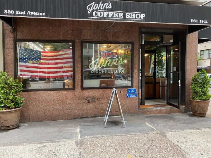 13 California Diners Where Comfort Food Still Rules The Menu - Decor Hint John's Coffee Shop