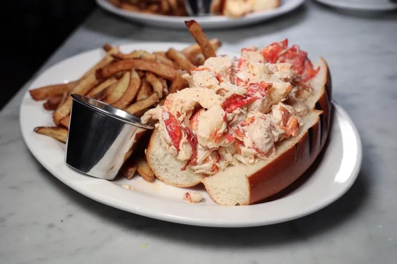 Best Places For Food Lovers Around Boston - Decor Hint Neptune Oyster