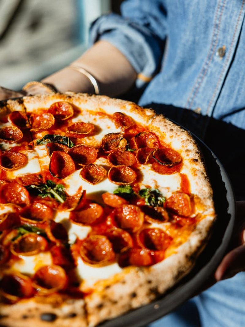 Italian Restaurants In Los Angeles Everyone Should Try - Decor Hint Pizzana