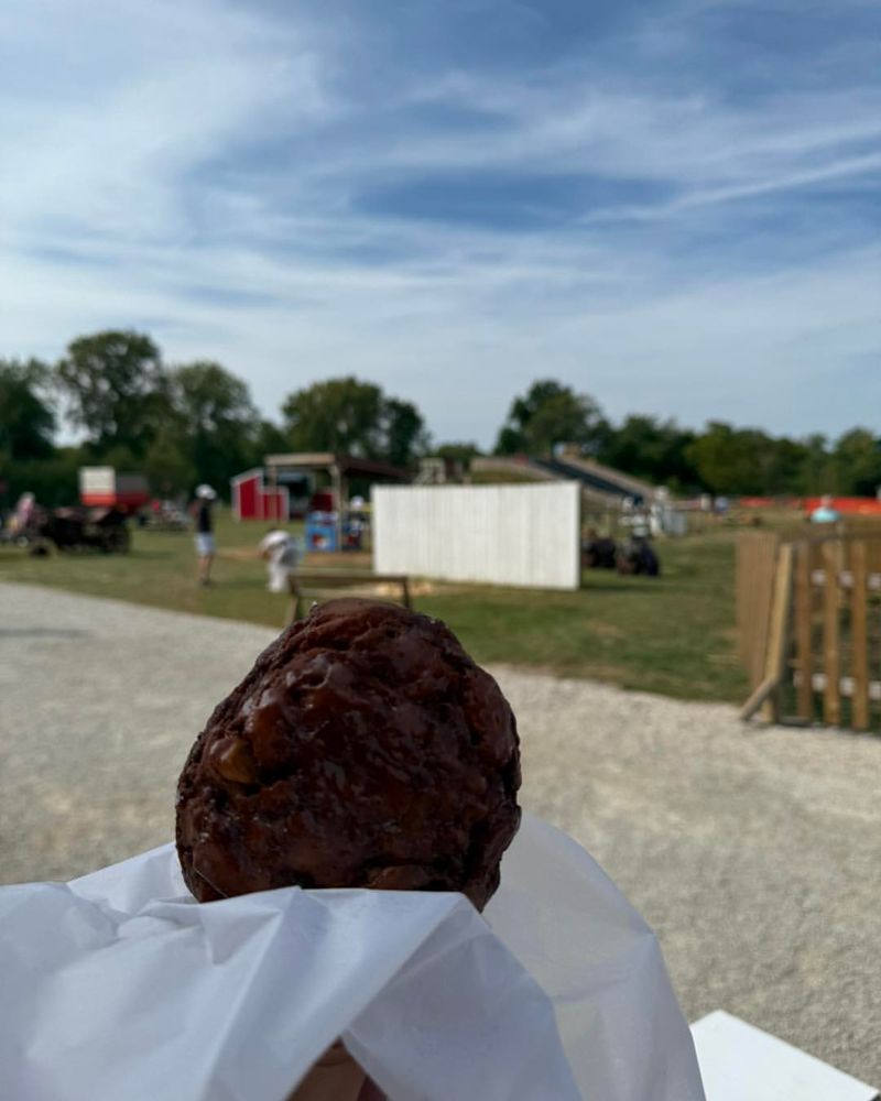 Brecknock Orchard's Apple Ridge Bakery, Mohnton