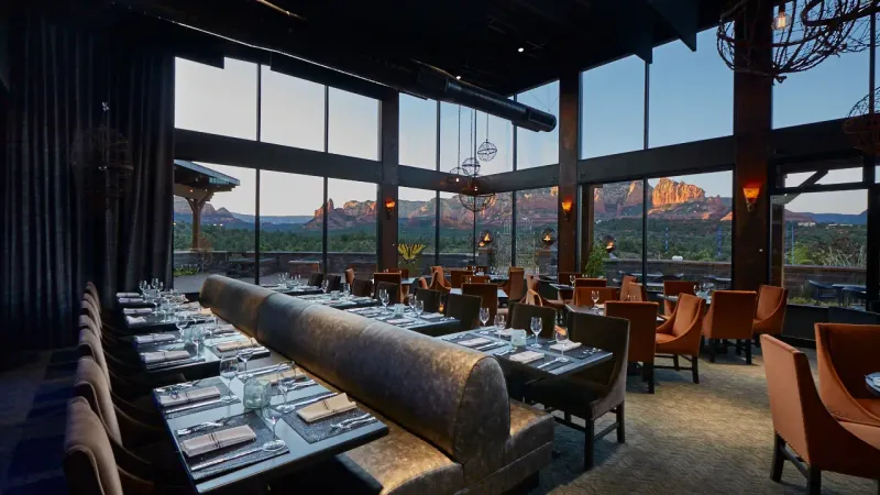 One Of America's Most Charming Restaurants Is In Arizona - Decor Hint Service Style, Dress Code & Experience