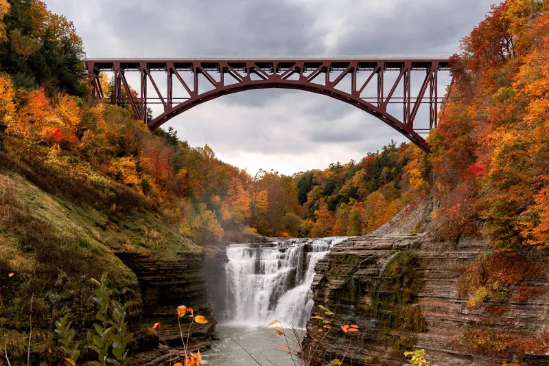 20 Cozy Fall Dates In New York's Most Enchanting Places - Decor Hint Picnic At Letchworth State Park