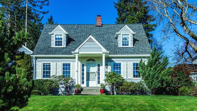 14 Home Styles In New Jersey That Just Don't Sell Anymore - Decor Hint Cape Cods with Dormers