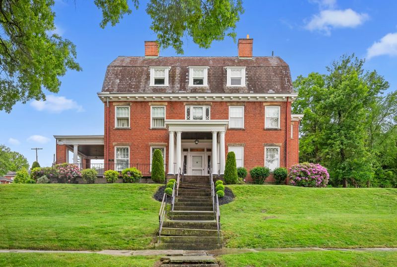 Colonial Revival Homes