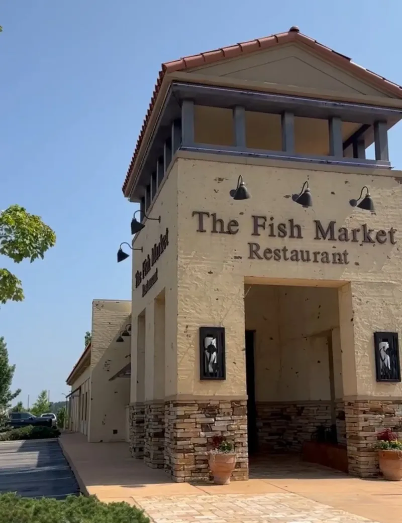 Alabama's Best-Kept Restaurant Secrets Revealed - Decor Hint The Fish Market, Mobile
