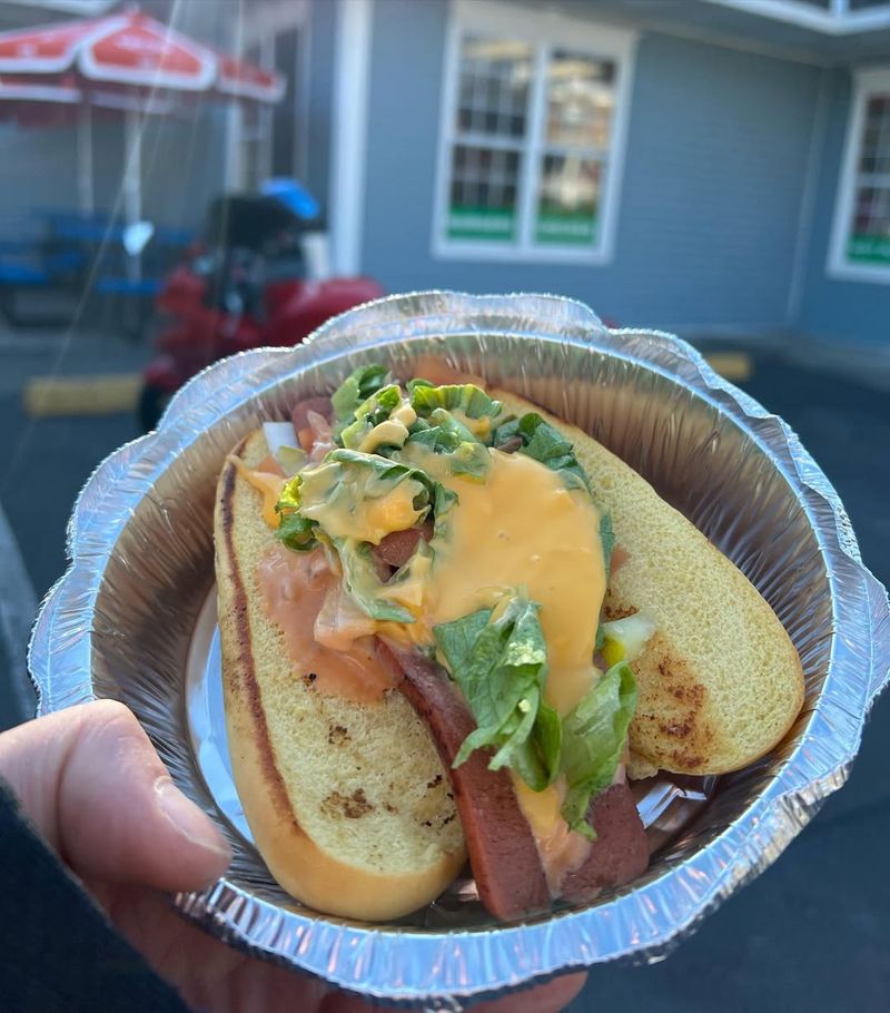 North Carolina Hot Dog Spots Locals Can't Get Enough Of - Decor Hint Benny's Hot Dogs