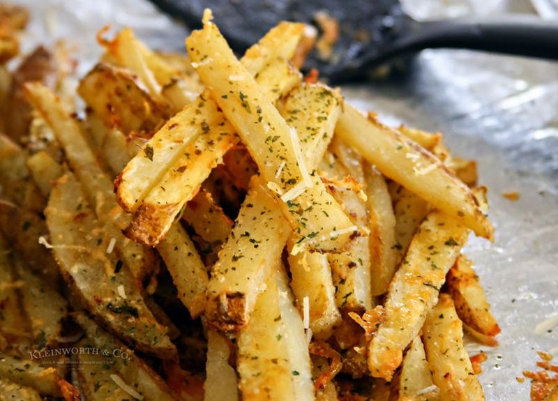 The Most Legendary Foods Montana Is Known For - Decor Hint Garlic Fries