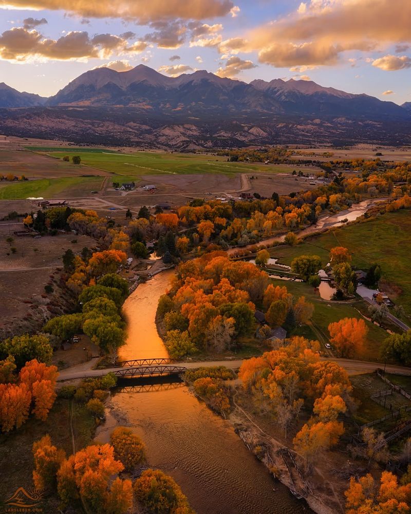 Where To Catch The Last Fall Colors In Colorado Before They're Gone - Decor Hint Arkansas River Valley Near Salida