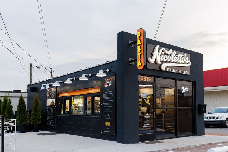 11 Tennessee Pizza Joints Serving Pies Worth Every Road Trip - Decor Hint Nicoletto's Italian Kitchen - Franklin