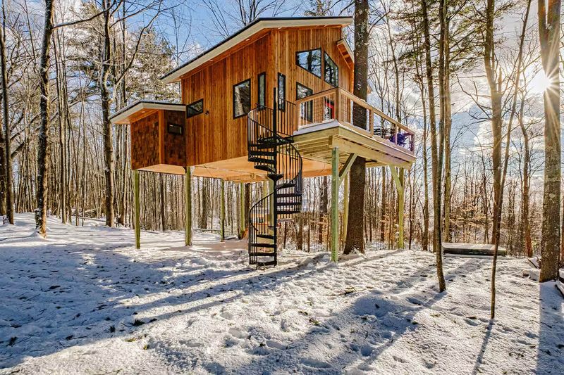 Canopy Treehouse