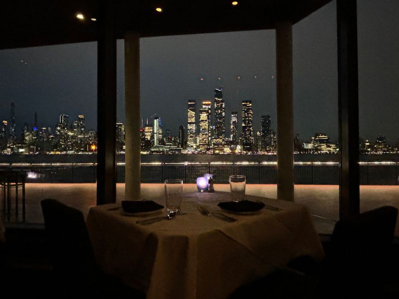 Enjoy Scenic Dining At These New Jersey Lakeside Restaurants - Decor Hint Chart House, Weehawken
