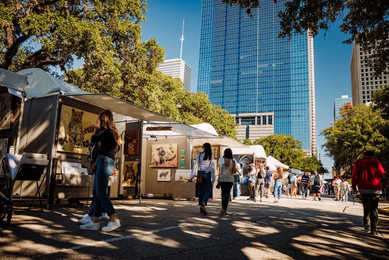 13 Texas Handmade Art Fairs Full Of Local Flavor Craftsmanship And Community - Decor Hint Bayou City Art Festival in Houston