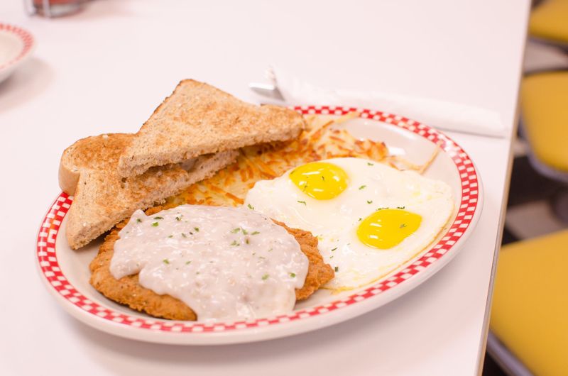 10 Minnesota Chicken-Fried Steaks Made With Love And Plenty Of Crunch - Decor Hint Ze's Diner
