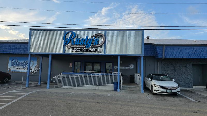 Where Flavor Meets The Lake: 19 Must-Try Florida Waterfront Restaurants - Decor Hint Rusty's Raw Bar & Grill, Fort Lauderdale