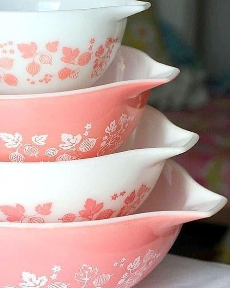 10 Vintage Dishware Patterns That Never Go Out Of Style In Ohio - Decor Hint Pyrex Gooseberry
