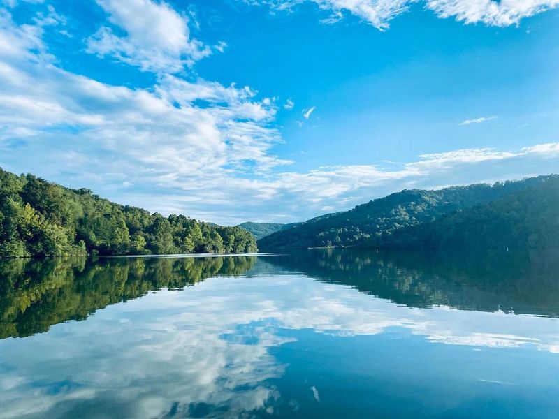 17 Scenic West Virginia Lakes You'll Fall In Love With - Decor Hint Burnsville Lake