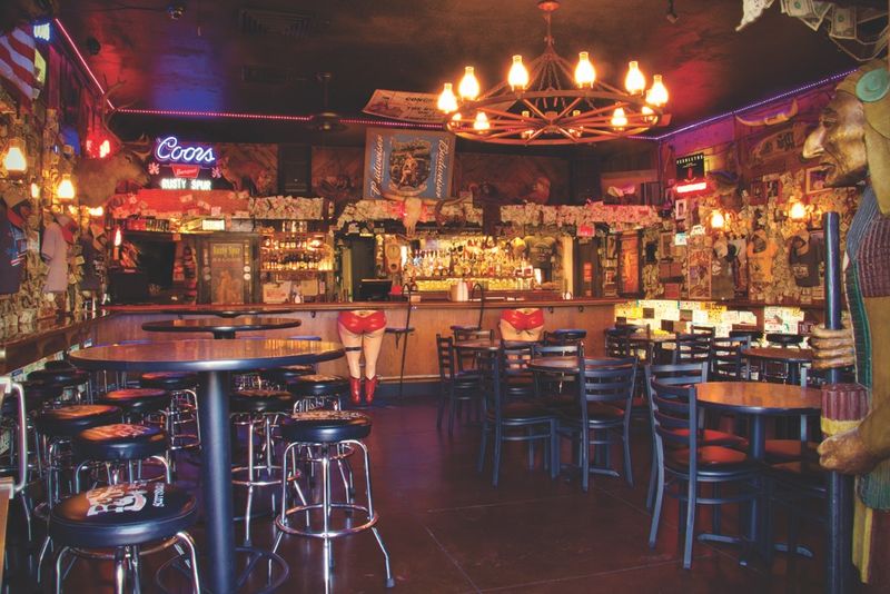 13 Arizona Fish Fries That Bring A Taste Of The Coast To The Desert - Decor Hint Harold's Cave Creek Corral