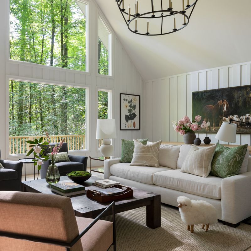 Modern Farmhouse Oasis in Ravenswood