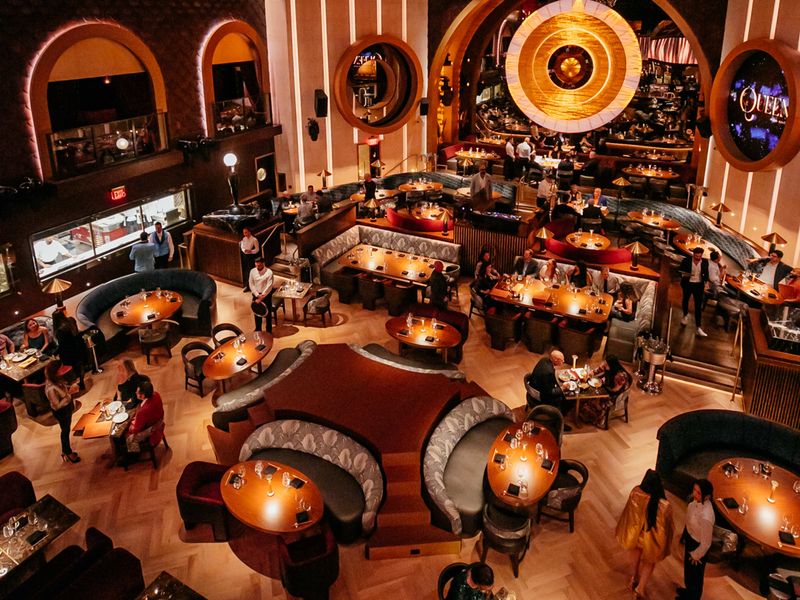 Florida Restaurants You'll Wait Weeks To Dine At, But Won't Regret It - Decor Hint Delilah, Miami