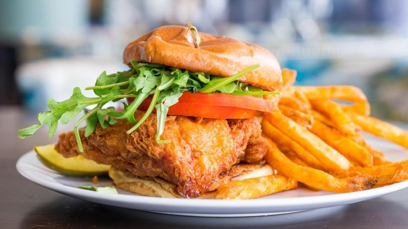 Florida Foods Locals Know Better Than Anyone - Decor Hint Grouper Sandwich