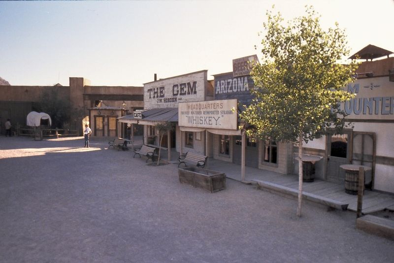 14 Deserted Nevada Amusement Parks That Nature Is Taking Back - Decor Hint Old Vegas (Aka Westworld) - Henderson