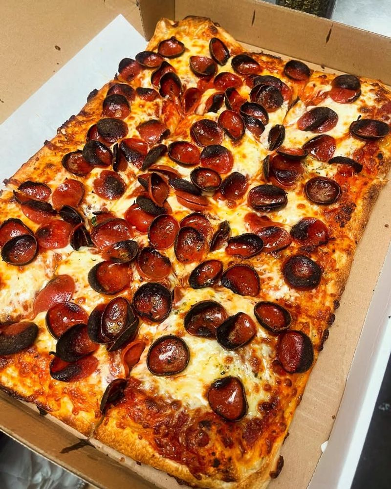 16 Nevada Pizza Places Keeping The Family-Style Tradition Alive - Decor Hint Naked City Pizza