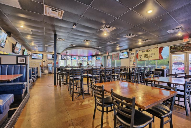 These South Carolina Eateries Are Off The Radar But Full Of Flavor - Decor Hint Restaurant 17