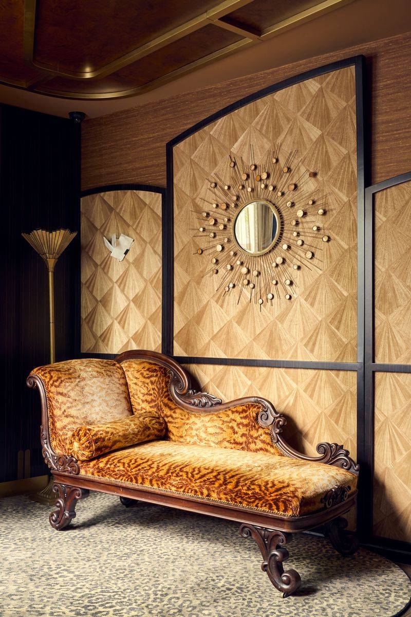 The Antiques Arizona Collectors Say You’ll Wish You Bought Before 2026 Hits - Decor Hint Victorian Or Art Deco Furniture