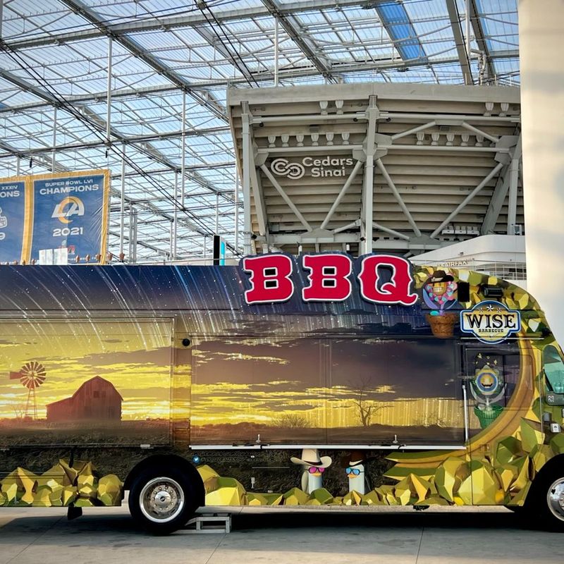 The California BBQ Truck Outsmoking Texas, One Brisket At A Time - Decor Hint The Pitmaster's Secret