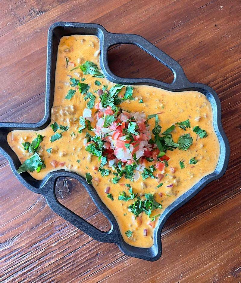 30 Comfort Foods In Texas Everyone Grew Up With - Decor Hint Queso