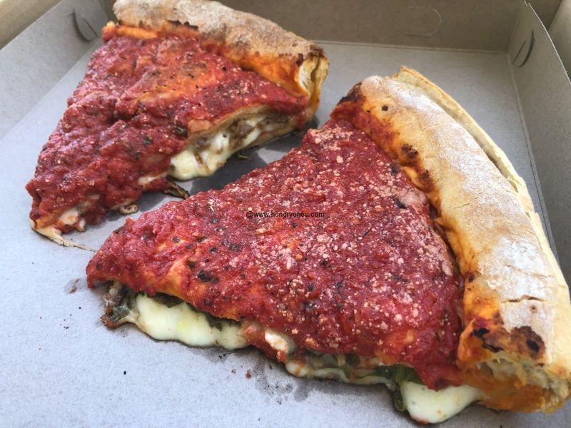 14 California Pizzerias Keeping Old-School Family Recipes Alive - Decor Hint Regents Pizzeria - La Jolla