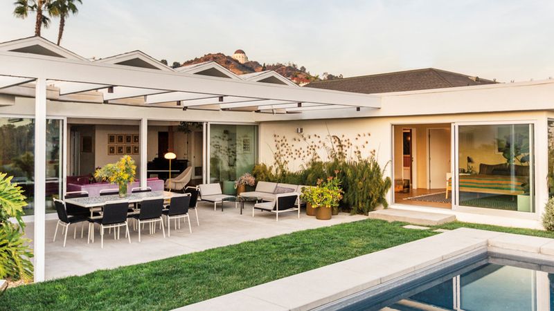 Blur Indoor-Outdoor Boundaries