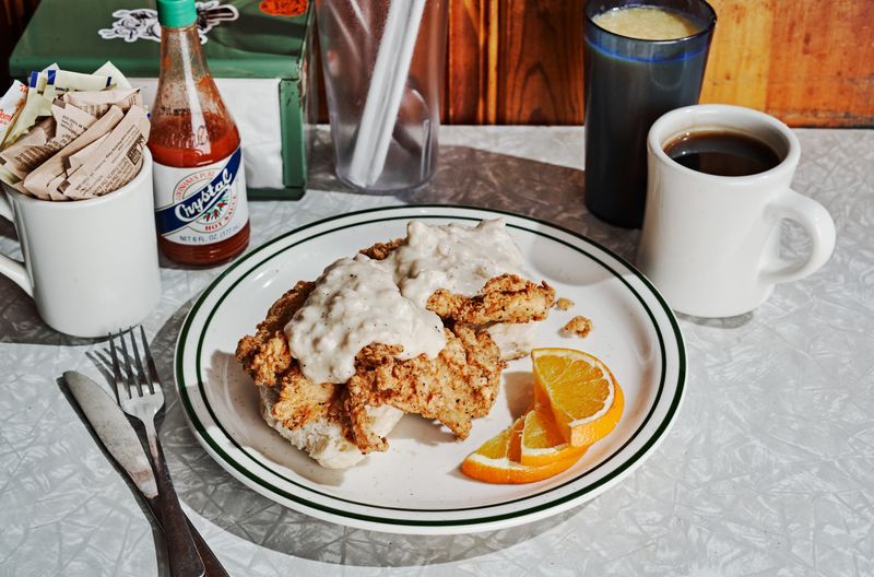 Atlanta Chicken Biscuit Spots Locals Say Are Worth Getting Up Early For - Decor Hint Homegrown