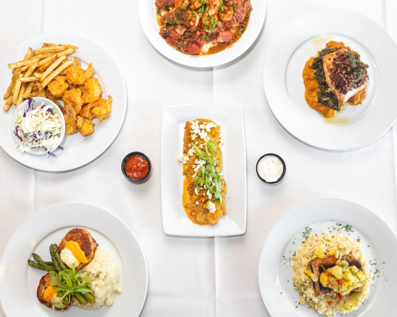 10 Can't-Miss All-You-Can-Eat Seafood Spots In Georgia For Unlimited Plates - Decor Hint Riverhouse Seafood - Savannah