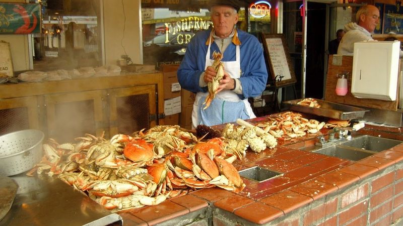 California King Crab Spots That Don't Need The Hype To Pack The House - Decor Hint Fisherman's Grotto No. 9 - San Francisco