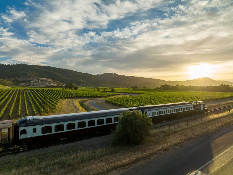 California's Most Beautiful Train Rides For An Unforgettable Adventure - Decor Hint Napa Valley Wine Train