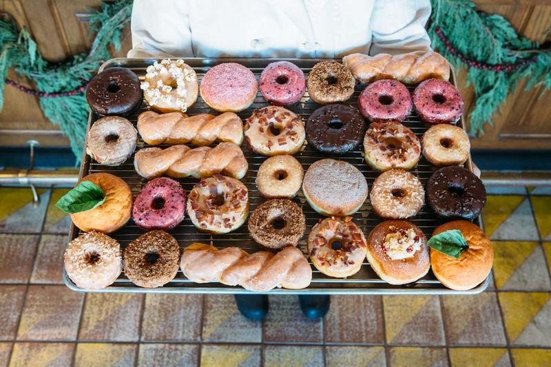 California's Most Irresistible Donut Shops Worth Waking Up Early For - Decor Hint Sidecar Doughnuts - Costa Mesa