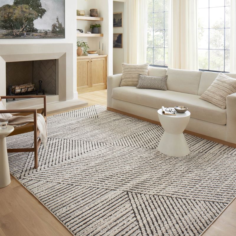 10 Outdated California Furniture Trends Making A Stylish Comeback - Decor Hint Geometric Patterned Rugs