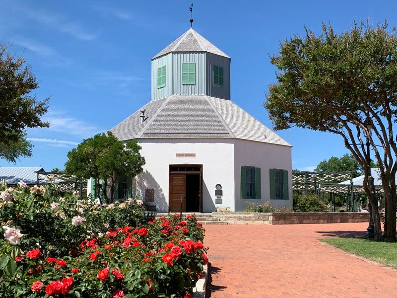 Fredericksburg: Wine Country Living With German Flair