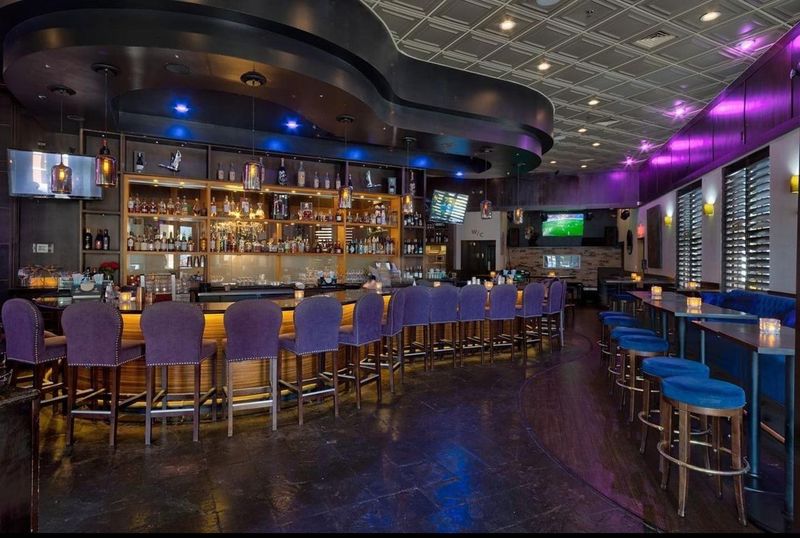 Romantic Orlando Restaurants Perfect For A Cozy Winter Date - Decor Hint Vines Grille & Wine Bar