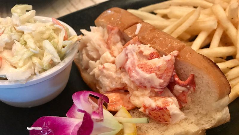 14 Florida Lobster Roll Shacks That Keep It Simple And Fresh - Decor Hint Lobster Lady Seafood Market & Bistro - Cape Coral