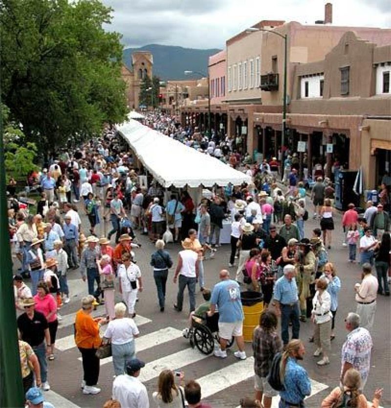 14 New Mexico Tourist Traps That Locals Avoid Like The Plague (But Visitors Can't Resist) - Decor Hint Santa Fe Plaza During Indian Market