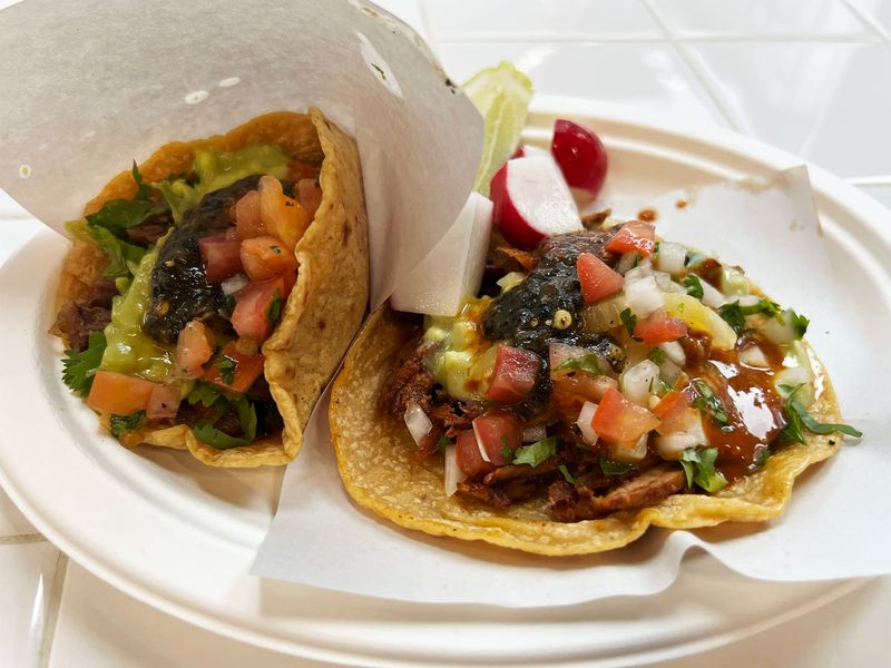 19 New York Mexican Restaurants Bringing Authentic Salsa And Serious Heat - Decor Hint Los Tacos No. 1